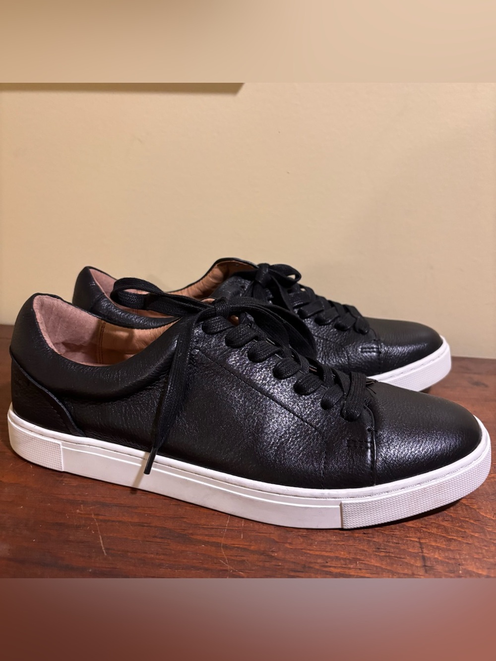 Frye Astor Black Leather Lace Up Sneakers Size 10 New